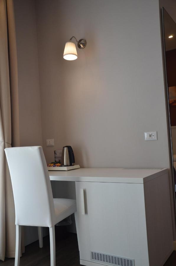 Bed and Breakfast H2O Sirmione Exterior foto